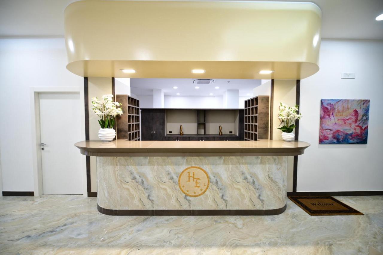 Hotel Еболи Екстериор снимка